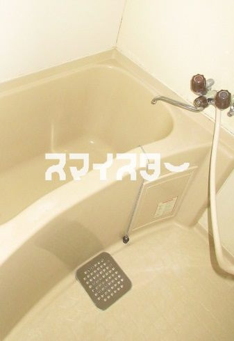 福生市大字熊川の賃貸マンションの浴室