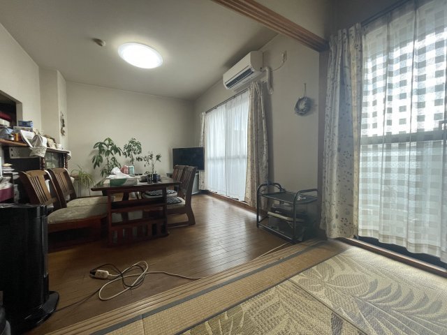 サーパス太田の居間・リビング