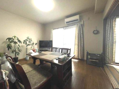 サーパス太田の居間・リビング