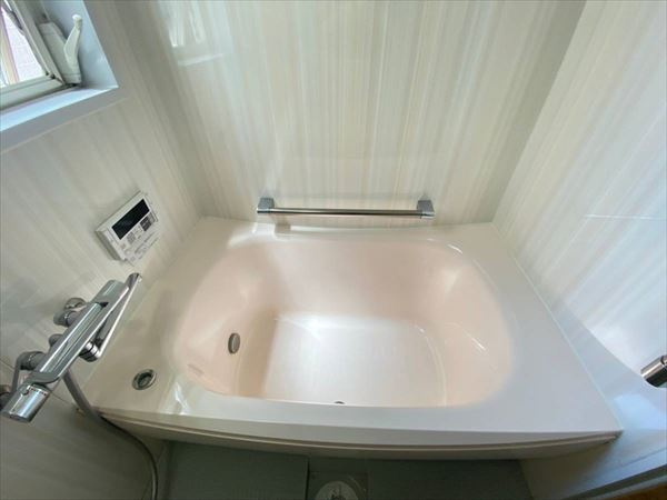 和歌山市吉田中古住宅の浴室