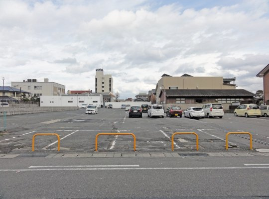 角二駐車場(コインパーキング)