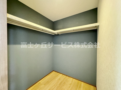 【収納】 | 静岡市葵区上足洗2丁目 未入居 | 収納豊富なウォークインクローゼット