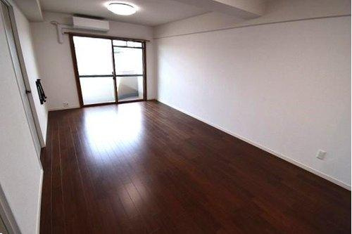 エスポワール林の居間・リビング