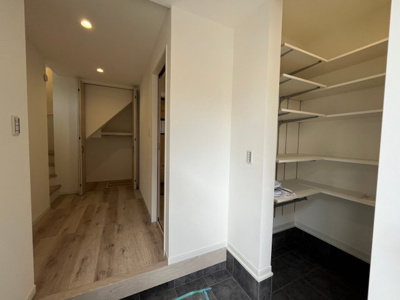 【玄関】 | 西加賀屋３丁目　新築一戸建 | 毎日通る玄関はこちらです