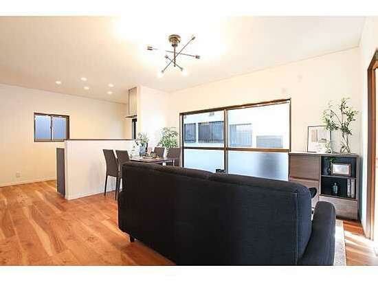 【居間・リビング】