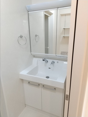 【洗面所】 | グレース天花 | 脱衣スペースもあります