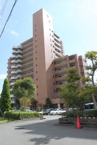 グランフィル久米東の外観|落ち着きと品格を備えた外観。