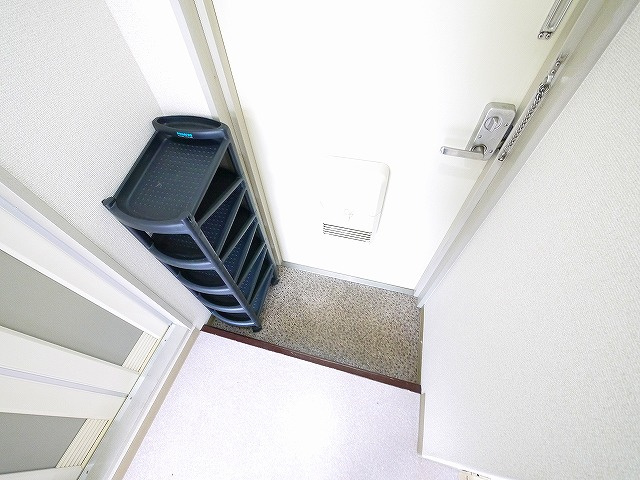 ジュネス神殿の玄関|シンプルで使いやすい玄関です