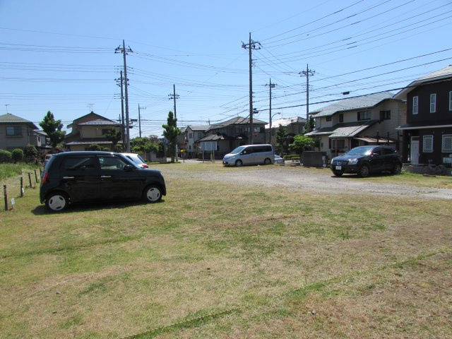 岸本駐車場の駐車場|スペースも充分です。