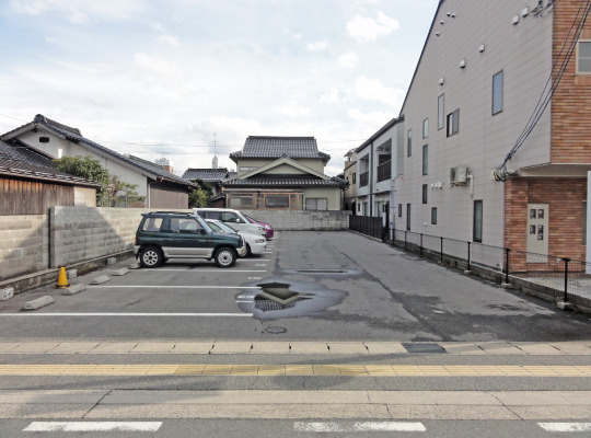 錦一駐車場の外観