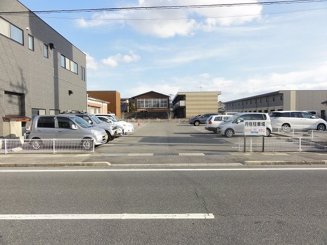 米原駐車場の外観
