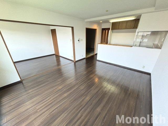 フローラ南館の居間・リビング