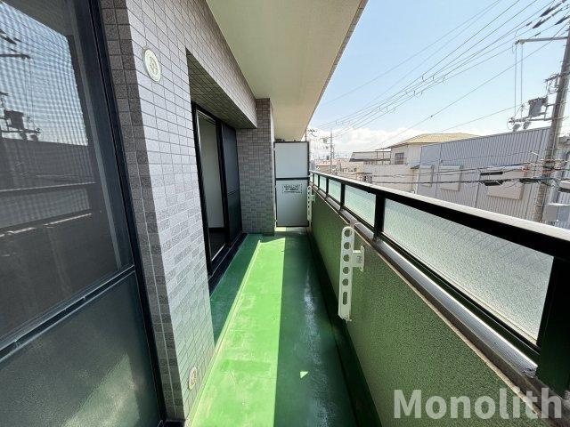 フローラ南館のバルコニー