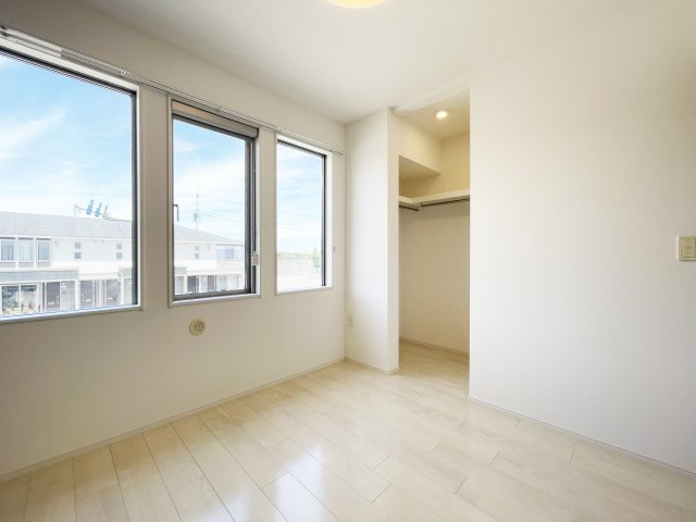 ユニヴァリィⅡ東吉野Bの居間・リビング