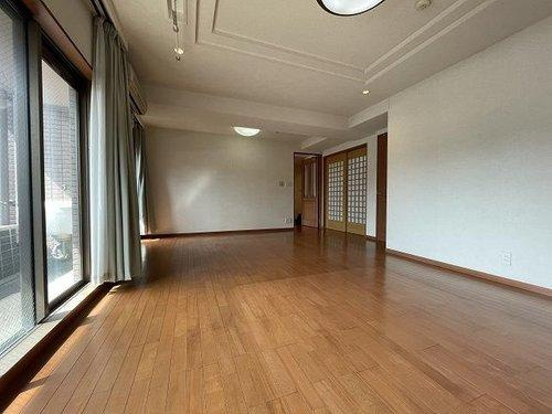 アルファガーデン中央公園の居間・リビング