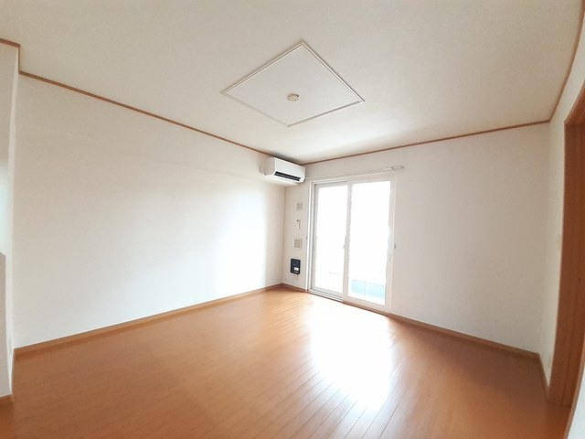 メルヴェールナカムラ壱番館の居間・リビング|居室・リビング