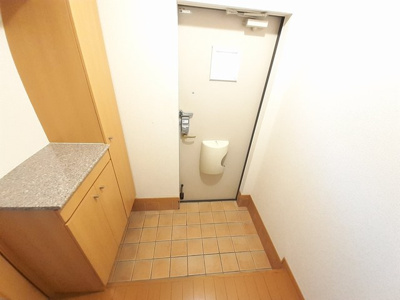 【玄関】 | メルヴェールナカムラ壱番館