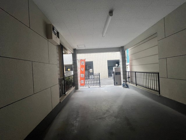 大阪市城東区新喜多二丁目戸建て　BRAVI不動産の駐車場|駐車場があります