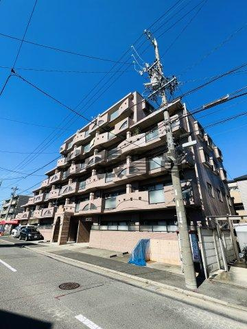 La Belle Glycinの外観