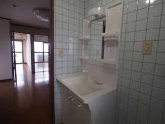 【独立洗面台】 | グレイス稲城 | 居住中の為他の部屋の写真です。
