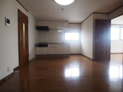 【居間・リビング】 | グレイス稲城 | 居住中の為他の部屋の写真です。
