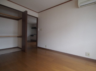 【居間・リビング】 | グレイス稲城 | 居住中の為他の部屋の写真です。