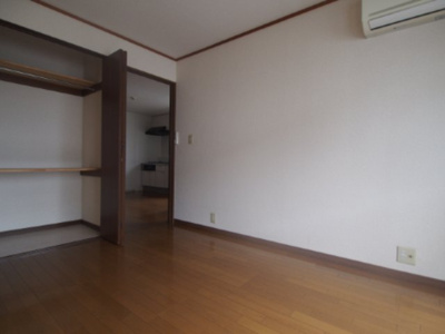 【居間・リビング】 | グレイス稲城 | 居住中の為他の部屋の写真です。