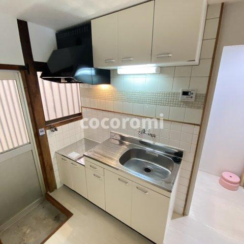 寝屋川市寿町貸家のキッチン