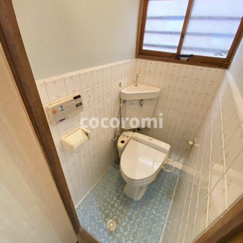 寝屋川市寿町貸家のトイレ