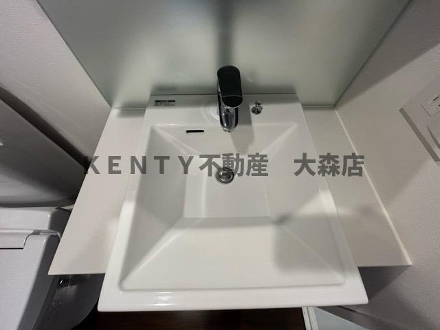 【洗面所】 | ＡＬＴＥＲＮＡ南大井 | 脱衣スペースもあります
