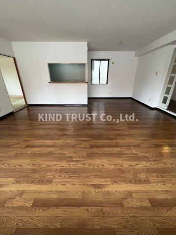 TSUSHIMAの居間・リビング|おしゃれな居間です