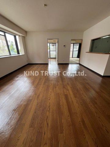 TSUSHIMAの居間・リビング|ゆったり過ごせる居間です