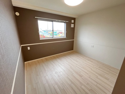 【寝室】 | ワイド・スリーリング