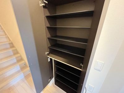 【玄関】 | ワイド・スリーリング