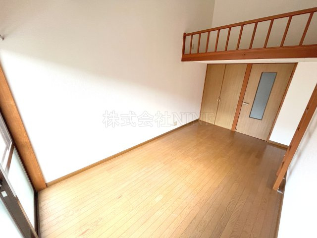 ブルーメンプラツェの居間・リビング