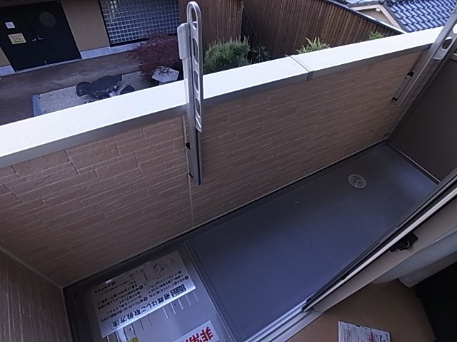 神戸市須磨区古川町３丁目のアパートのバルコニー