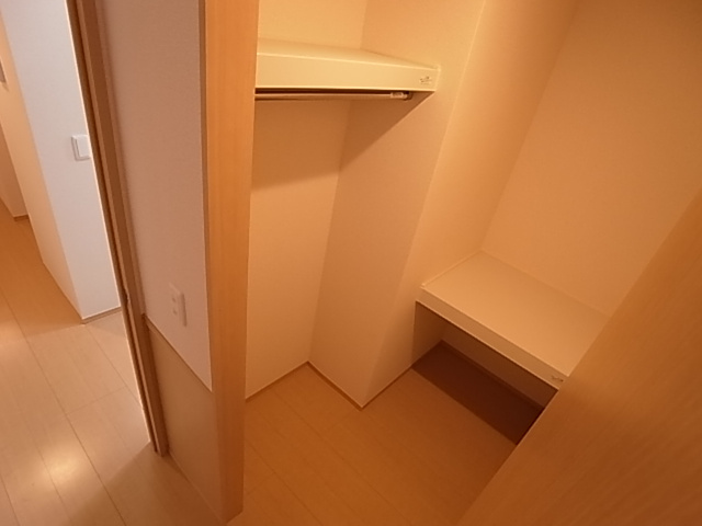 神戸市須磨区古川町３丁目のアパートの収納