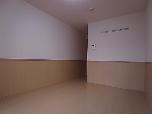 神戸市須磨区古川町３丁目のアパートの洋室