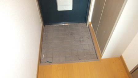 コンフォースＫの玄関|下駄箱付きの玄関です