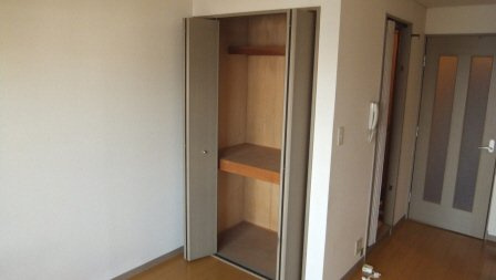 コンフォースＫのバルコニー|インターフォン付き