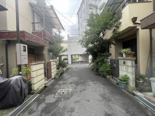 大阪市鶴見区横堤4丁目の前面道路含む現地写真