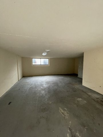 鶴見区茨田大宮２丁目中古戸建の駐車場|1階部分のインナーガレージです。広々としています。