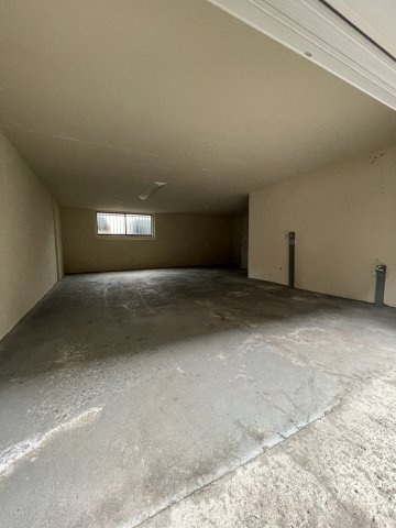 鶴見区茨田大宮２丁目中古戸建の駐車場|シャッター付きで防犯にも優れています。