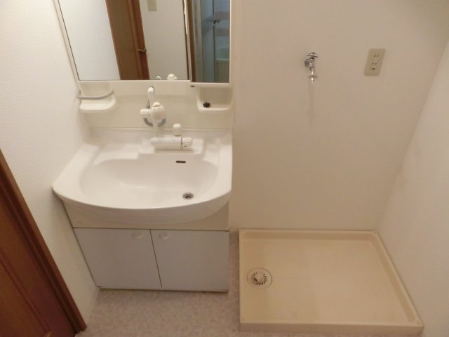 ライオンズシティ難波南の独立洗面台