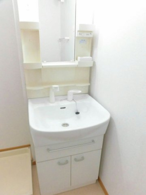 【洗面所】 | サンセール里中