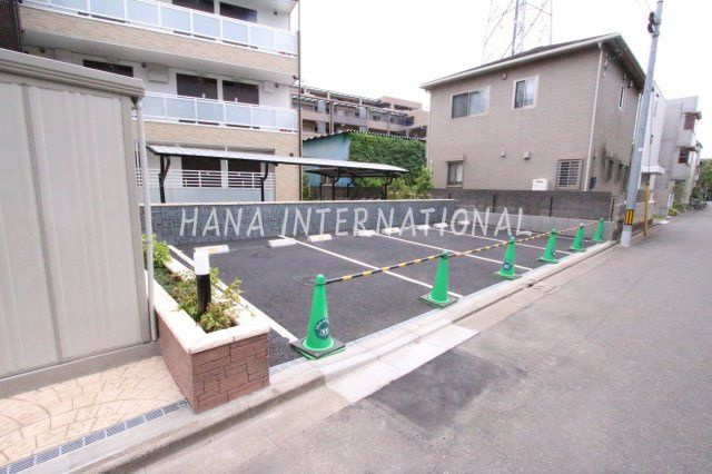 リブリ・あずまの駐車場
