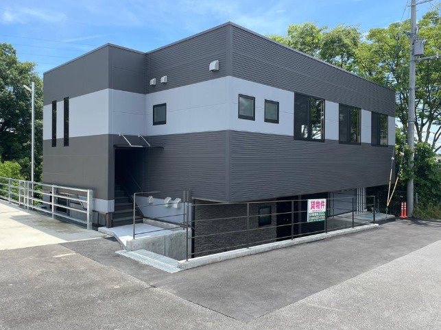 大津市仰木の里７丁目の店舗事務所の外観