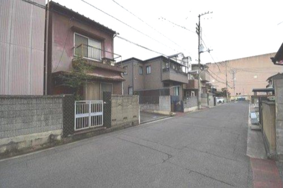 福岡町３丁目　土地の前面道路含む現地写真