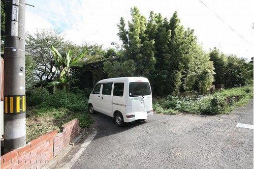 高松市鬼無町　土地の前面道路含む現地写真