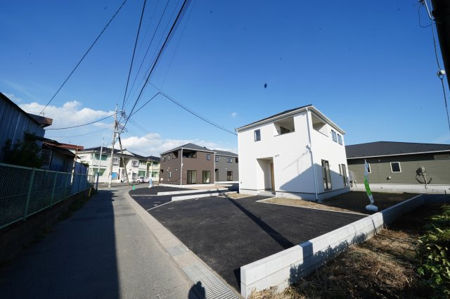新築　前橋市龍蔵寺町第1　クレイドルガーデン　4号棟の前面道路含む現地写真|現地写真　西側接道幅員約3.1ｍ	